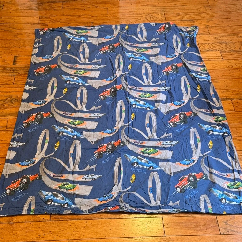 Pottery Barn Kids Hot Wheels Twin Duvet with Two Standard Shams - Picture 3 of 8